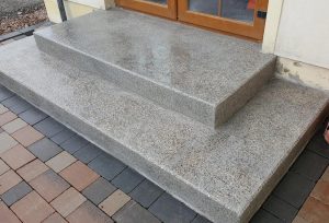 polished-concrete-floors-and-steps